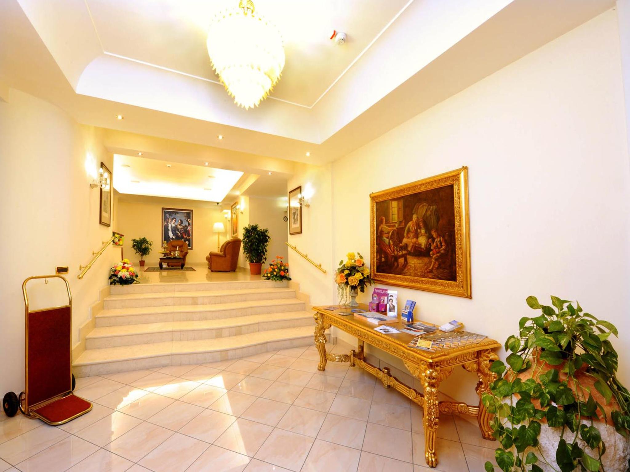 Buono Hotel