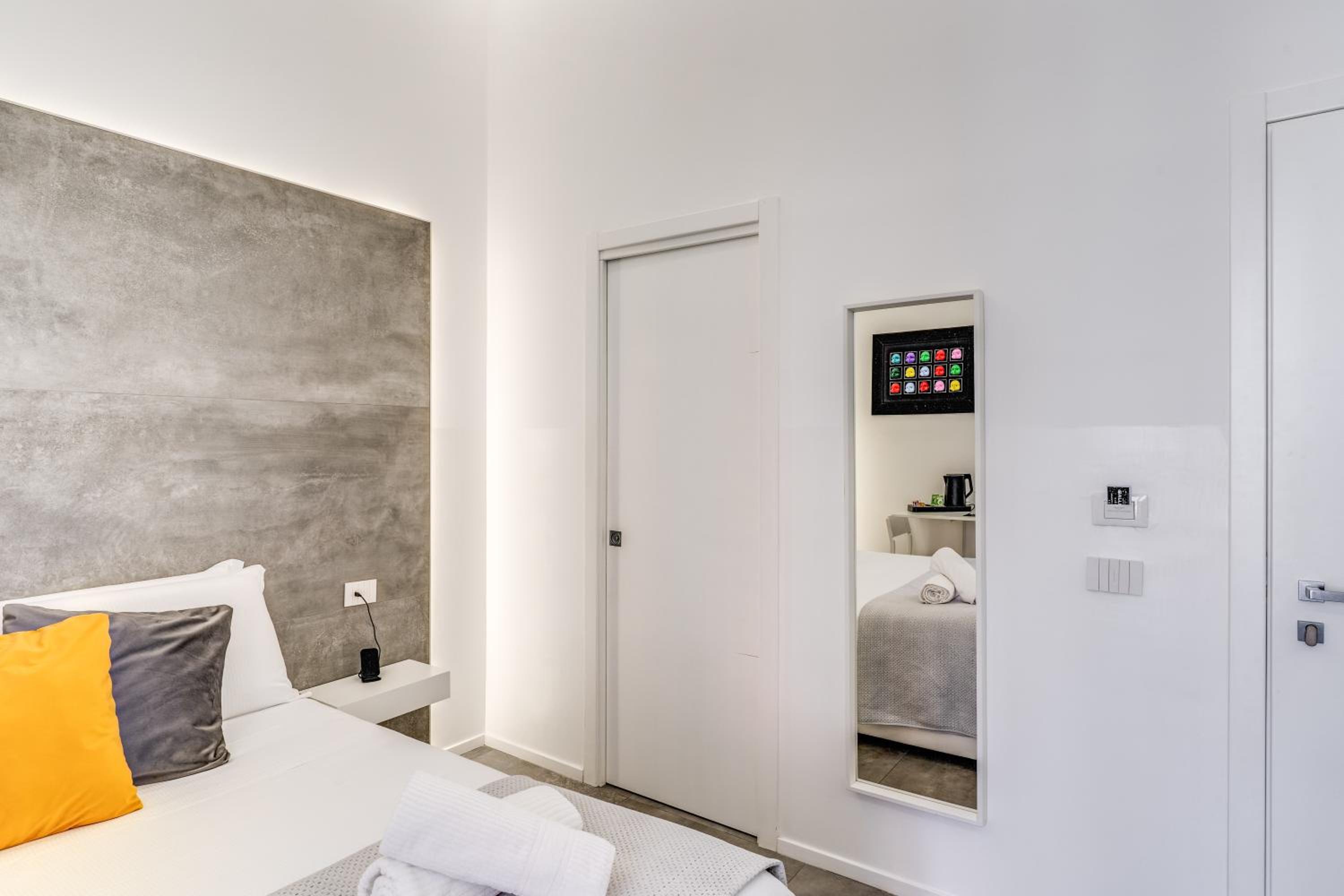 Gallery Suite Naples